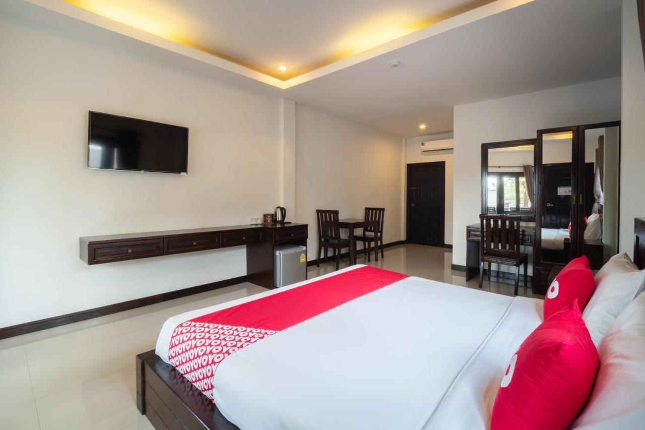 Oyo 837 Baan Kiang Nam Resort บางละมุง ภายนอก รูปภาพ