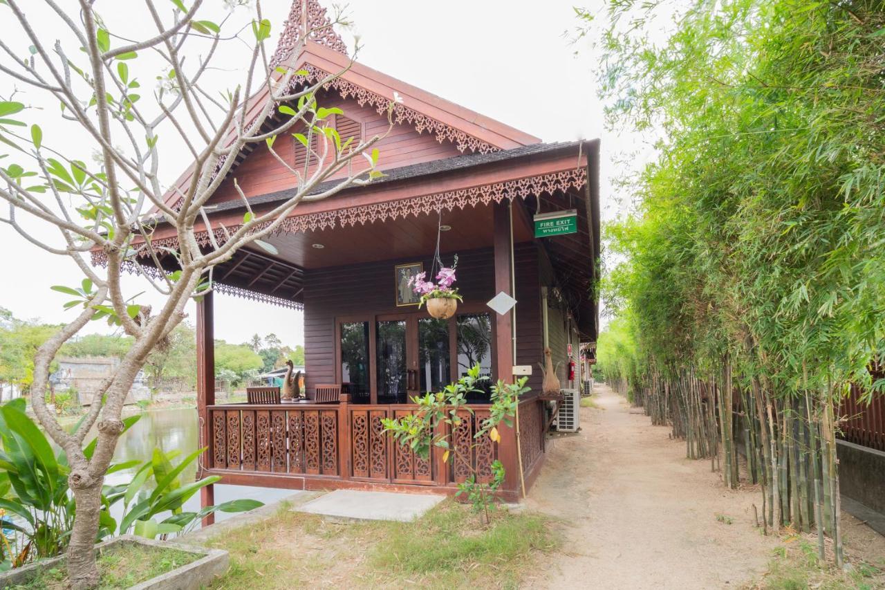 Oyo 837 Baan Kiang Nam Resort บางละมุง ภายนอก รูปภาพ